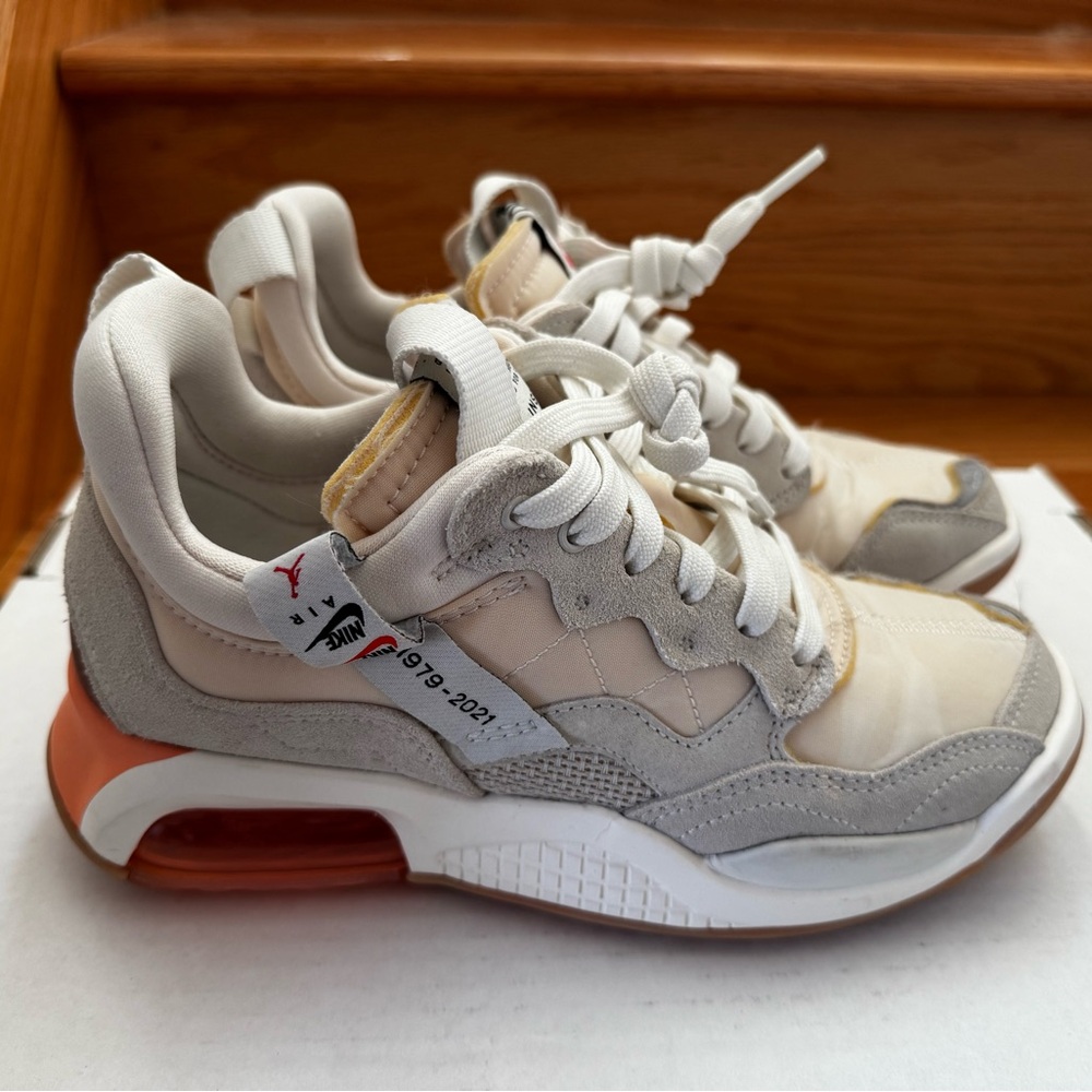 Women’s Nike Jordan MA2